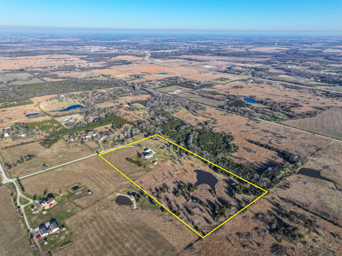 4 Bed 3.5 Bath Home on 17.7 Acres - 11256 SW Rolling Hills Rd