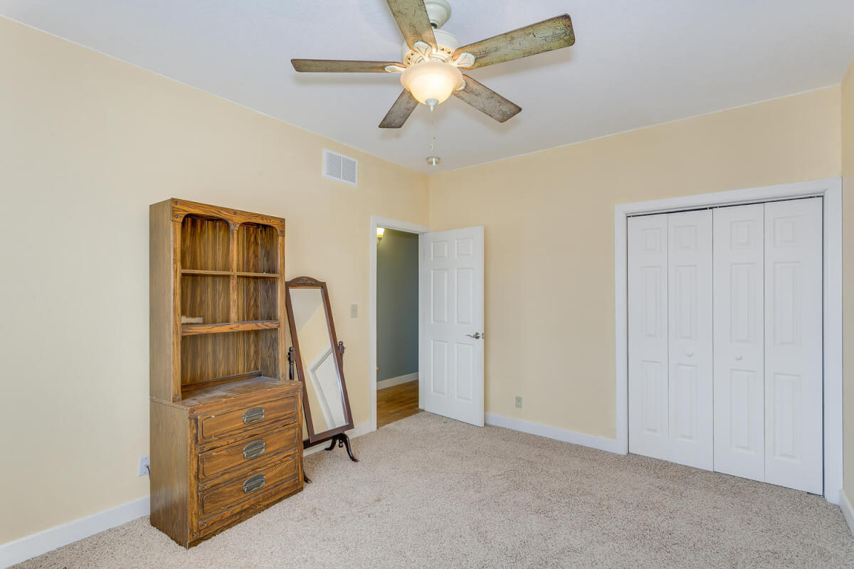 6200 NE 75th St El Dorado KSlarge02722Bedroom 41500x100072dpi